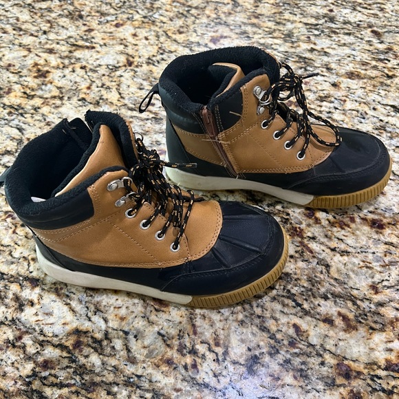 Boys Winter Boots 4Y with zipper - Picture 2 of 6